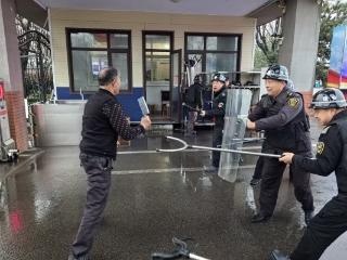 筑牢安全防线 护航平安开学——济南市莱芜职业中等专业学校开展反恐防暴演练及开学前安全排查工作