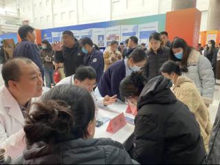 暖心义诊护航就业——德州七院助力“春风行动”健康保障