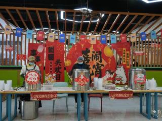 太贴心！高校免费送元宵，让校园充满团圆味