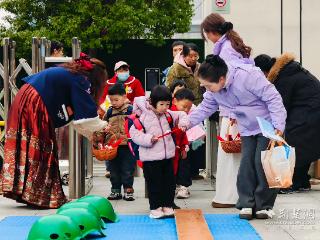 荆楚开学联播丨新学期，这群孩子像小马一样快乐奔跑！