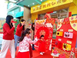 荆楚开学联播丨开学第一天，看江汉学子如何“马”力全开！