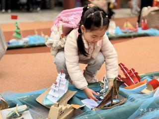 荆楚开学联播丨小船驶入“成长大海” 萌娃开学在文化根脉中“解锁”