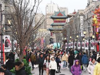 华灯点亮古城 游客纷至沓来 太原文旅市场交出亮眼成绩单