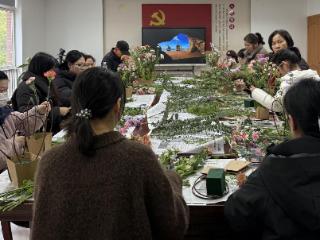 翰林缘社区：花开三月天，致敬“她”力量