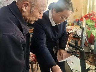 中国人寿岱岳区支公司：上门服务暖人心 国寿温情显担当