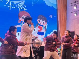 荆楚开学联播丨科技赋能成长 爱心温暖银发 万家湖小学新学期快乐开启