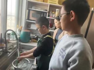 三引导赋能成长，小厨房里大课堂