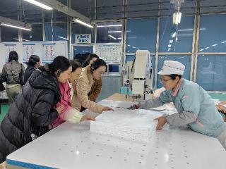 知识产权赋能“她经济”！济南市市场监管局将政策礼包送进针织车间