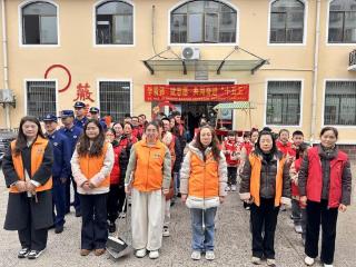 书写新时代的雷锋故事，“学雷锋 做志愿 共同奋进”主题志愿服务活动顺利开展