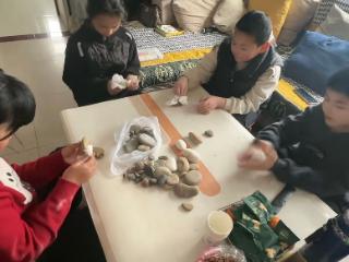 石上生花绘童趣 匠心筑梦传美育