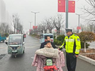聊城市东昌府区交通管理大队开启新学期“护学模式”
