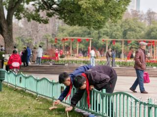 万松园路小学让雷锋精神扎根童心