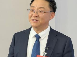 全国人大代表刘庆峰：未来AI硬件会走进千家万户