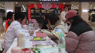 历城区举办“三八”节关爱女性健康义诊活动