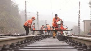 鹰厦铁路迎来开通70周年重要维护施工全面展开