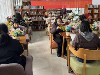 苏州工业园区图书馆浪花苑分馆：花间阅己，书香悦心