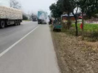 路遇货车突发起火，蒙城公交司机挺身而出