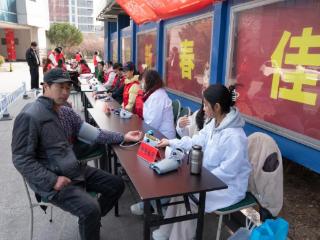 银发牵手青春：江苏大学这场志愿服务，让雷锋精神“活”了起来