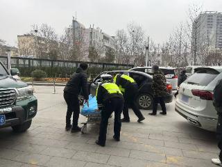 争分夺秒护生命！聊城市东昌府区交通管理大队紧急护送患病老人就医