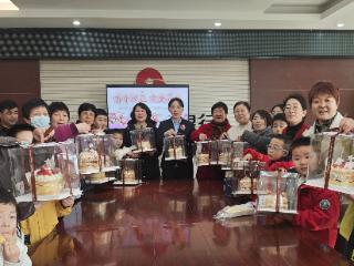 莱芜农商银行高新区支行营业部：芳华悦己 向美而生