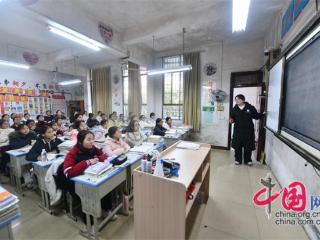 【新程策论】以公平优质为底色，推动基础教育实现“有学上”“上好学”