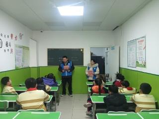 济宁市任城区南张街道红星西路社区开展“不要跟陌生人走”安全教育活动