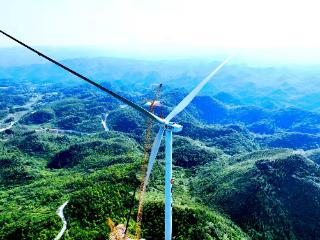 贵州金元金沙大田白泥风电项目全部风机吊装完成