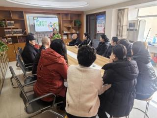 济宁市任城区仙营街道仙营社区开展“春风添绿意 养护小妙招”绿植养护知识小课堂