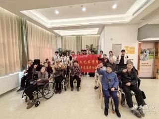 光影定格美好！文韵传承志愿服务队开展爱心摄影志愿服务