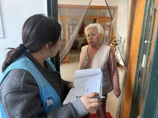 济南市莱芜区凤城街道董花园社区： 暖心行动知民情 贴心关爱暖高龄