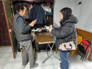 济宁市任城区阜桥街道：上门帮办暖人心 养老服务有温度