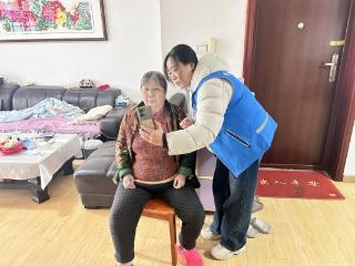 济宁市任城区南张街道满庄社区：养老认证上门办 贴心服务暖人心