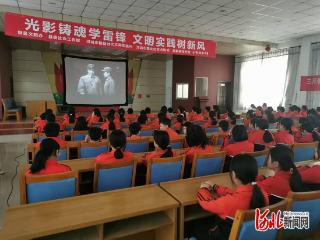 河北献县：雷锋月观看电影《雷锋》 雷锋精神永传承
