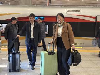 驻豫全国人大代表返郑