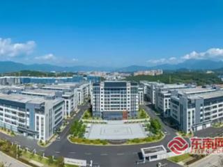 龙岩武平新型显示产业全产业链营收突破百亿元大关