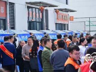 守护城市“摆渡人”安心跑！河南多家保险机构创新消保宣教护航“两司两员”金融权益