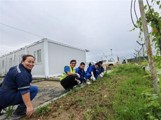 中交一航局二公司厄瓜多尔项目部组织中厄青年员工开展志愿服务