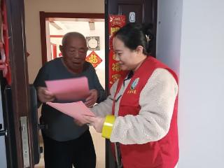 济宁市任城区李营街道凤苑社区开展“法治宣传进社区 平安建设在身边”宣传活动