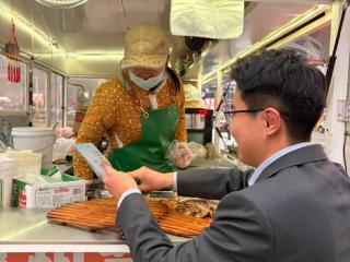 护航小微经营 守好资金安全——农行泰安龙潭支行开展3·15金融消保宣传活动