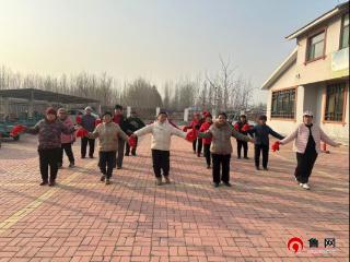 德州天衢新区抬头寺镇开展“春风送暖 舞悦惠民”广场舞文化惠民活动