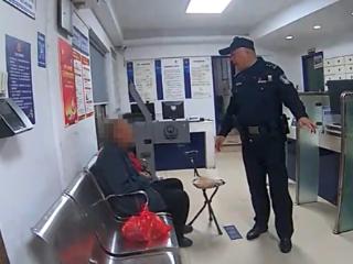 76岁老人坐两天两夜火车来杭：“孙女过年没回，我想她了！”结局万万没想到……