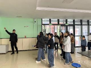 透明食堂看得见 官士墩小学开展食堂开放日活动