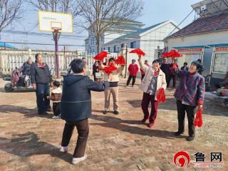 【民生实事进行时】赵虎镇开展“同心筑美好·艺暖千万家”手绢舞表演