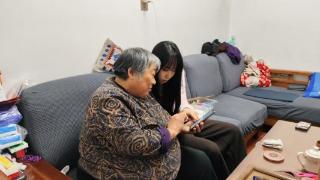 济南市莱芜区凤城街道董花园社区：指尖传防骗 暖守护银钱