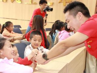 曲木王友：从大凉山走出的追光者 以青春之力筑梦彝乡教育