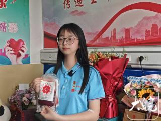 河南19岁女孩捐献造血干细胞被指“博眼球” 当事人回应：有争议反而是好事