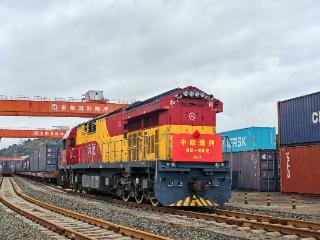 贵阳综保区：满载“贵州造”汽车零部件搭乘中欧班列再出发