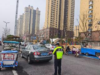 聊城市东昌府区交通管理大队开展违停专项整治