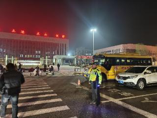 聊城市东昌府区交通管理大队持续深化“护学岗”工作
