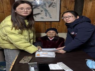 金融服务暖人心 上门服务护“银龄”——贵州银行台江支行开展老年客户银行卡到期集中更换上门服务